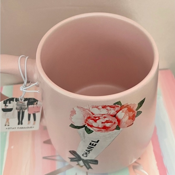 Amanda Greenwood Art Pink Chanel Flower Bouquet Mug - Picture 2 of 4